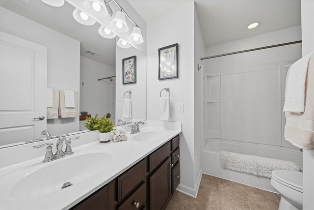 286 Buckingham Dr, Ohio Twp, PA 15237