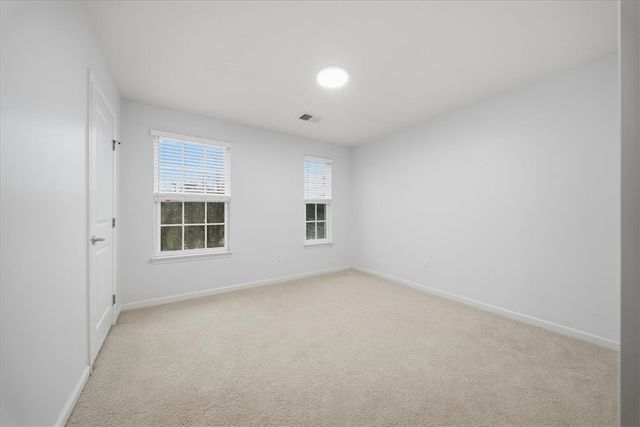 286 Buckingham Dr, Ohio Twp, PA 15237