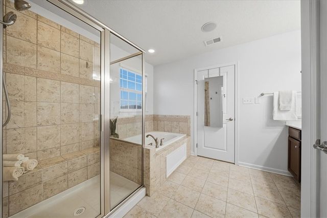 286 Buckingham Dr, Ohio Twp, PA 15237