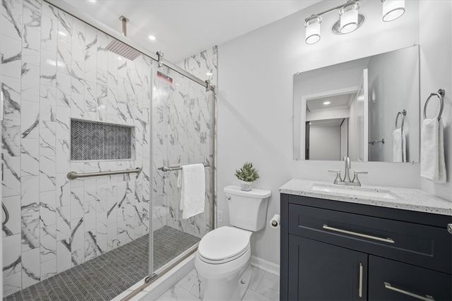 286 Buckingham Dr, Ohio Twp, PA 15237