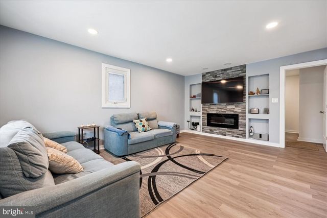 8313 SHADY SPRING DR, Gaithersburg, MD 20877