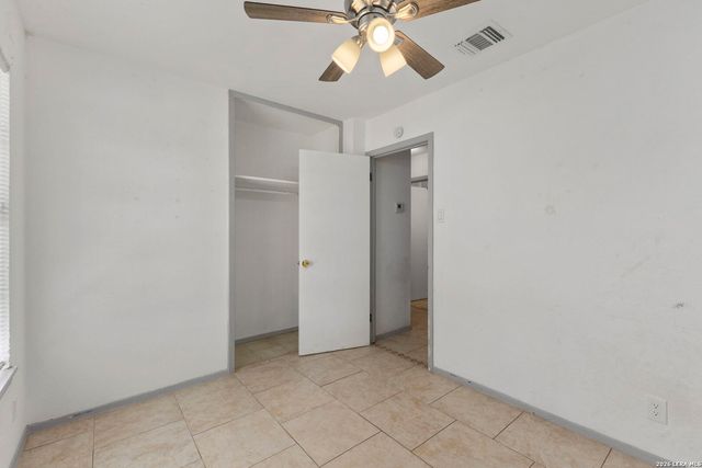 143 Surfrider St, San Antonio, TX 78242