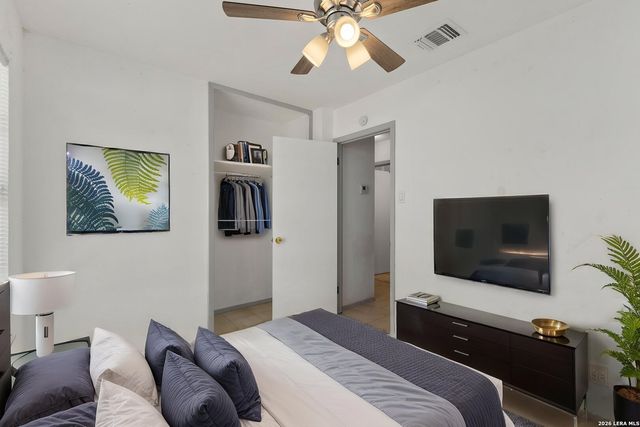 143 Surfrider St, San Antonio, TX 78242
