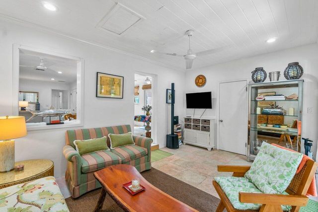 210 Debra Lane, Palm Beach, FL 33480