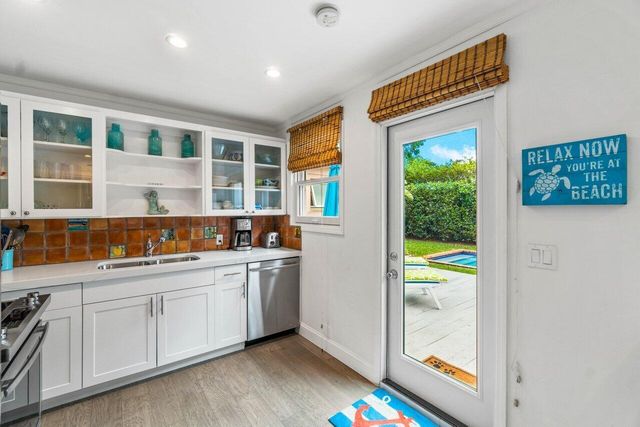 210 Debra Lane, Palm Beach, FL 33480