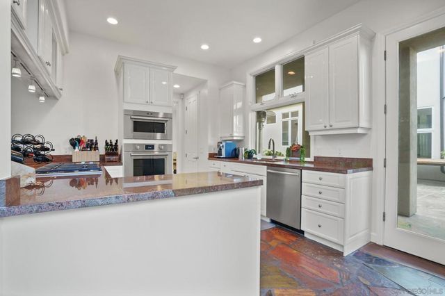 13601 Nogales Drive, Del Mar, CA 92014