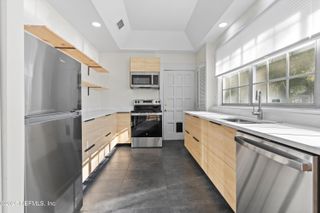 1630 LARUE Avenue, Jacksonville, FL 32207