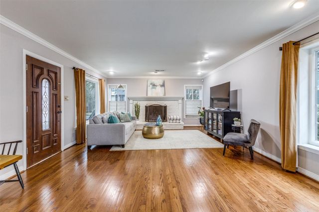 6435 Sondra Drive, Dallas, TX 75214