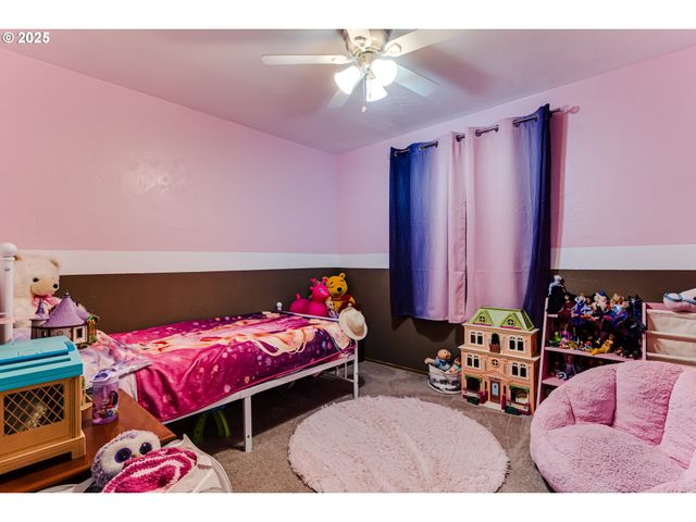 115 SAXON Pl, Junction City, OR 97448