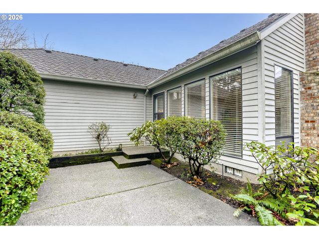 7325 Sw LAKESIDE Dr, Wilsonville, OR 97070