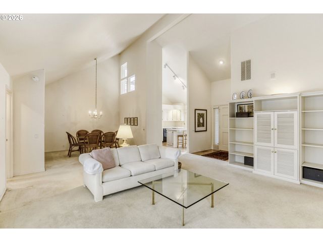 7325 Sw LAKESIDE Dr, Wilsonville, OR 97070