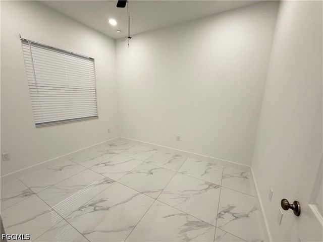 1253 Columbus BLVD, Fort Myers, FL 33913