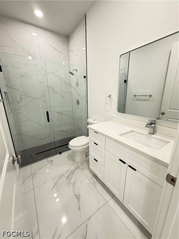 1253 Columbus BLVD, Fort Myers, FL 33913