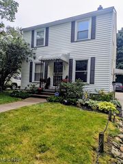 1026 Seward Avenue, Akron, OH 44320