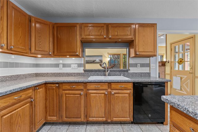 1102 Juniper Canyon Lane, Houston, TX 77062