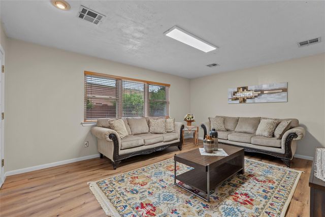 1102 Juniper Canyon Lane, Houston, TX 77062