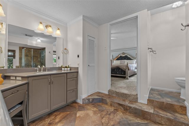 1102 Juniper Canyon Lane, Houston, TX 77062