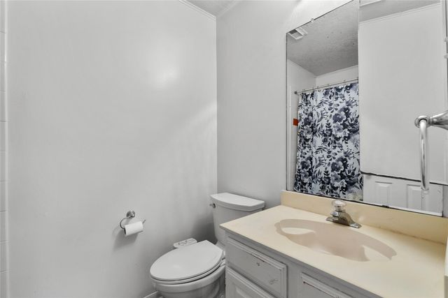 1102 Juniper Canyon Lane, Houston, TX 77062