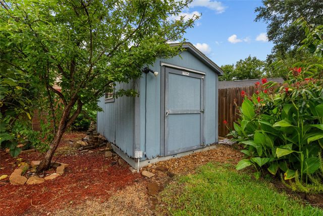 1102 Juniper Canyon Lane, Houston, TX 77062