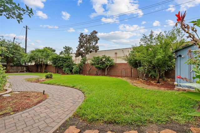 1102 Juniper Canyon Lane, Houston, TX 77062