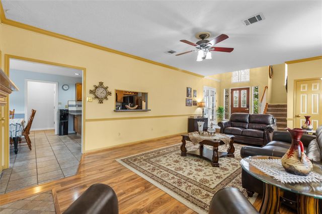 1102 Juniper Canyon Lane, Houston, TX 77062