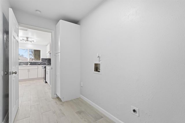 1813 Crockett Street, Garland, TX 75042