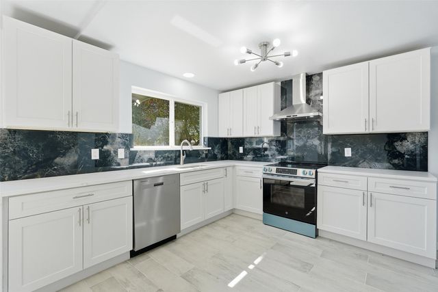 1813 Crockett Street, Garland, TX 75042