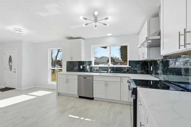 1813 Crockett Street, Garland, TX 75042