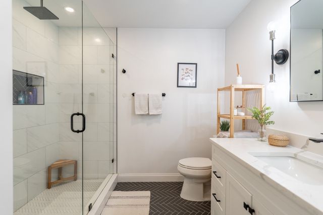 226 Havre St 1, Boston, MA 02128