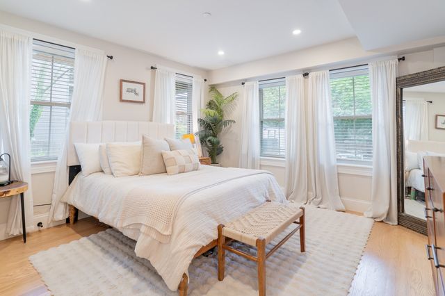 226 Havre St 1, Boston, MA 02128