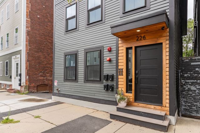 226 Havre St 1, Boston, MA 02128