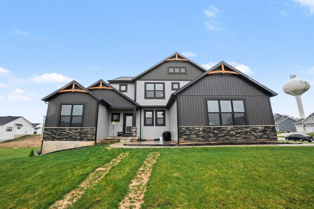 3338 Eagle Peak Drive, Georgetown Twp, MI 49428
