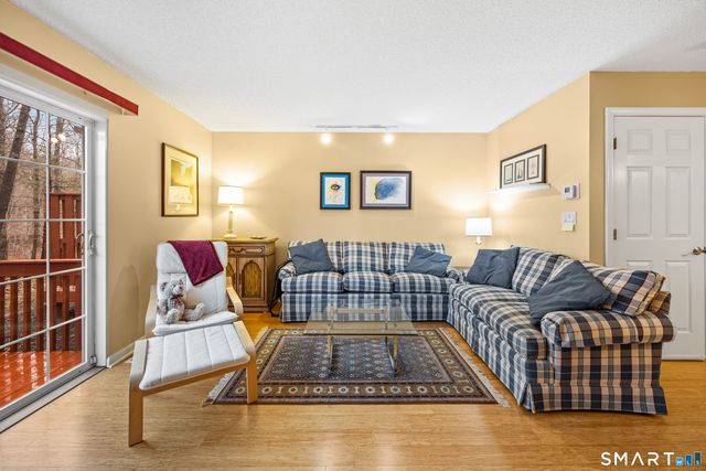 3409 Whitney Avenue 23, Hamden, CT 06518