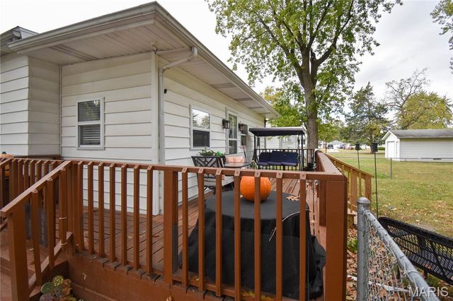 615 E Macoupin Street, Staunton, IL 62088