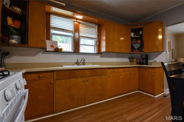 615 E Macoupin Street, Staunton, IL 62088