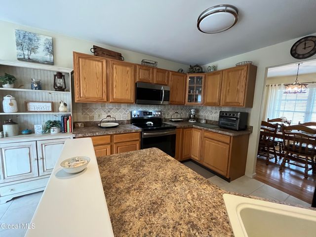 190 Droms Road, Glenville, NY 12302