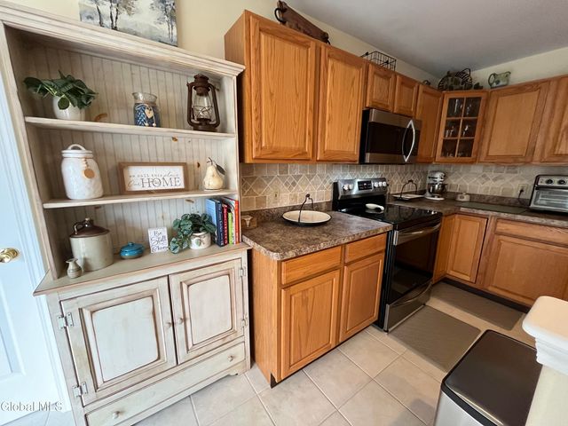 190 Droms Road, Glenville, NY 12302