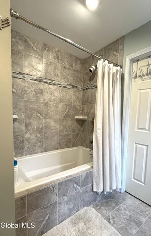 190 Droms Road, Glenville, NY 12302