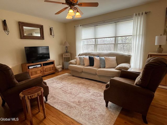 190 Droms Road, Glenville, NY 12302