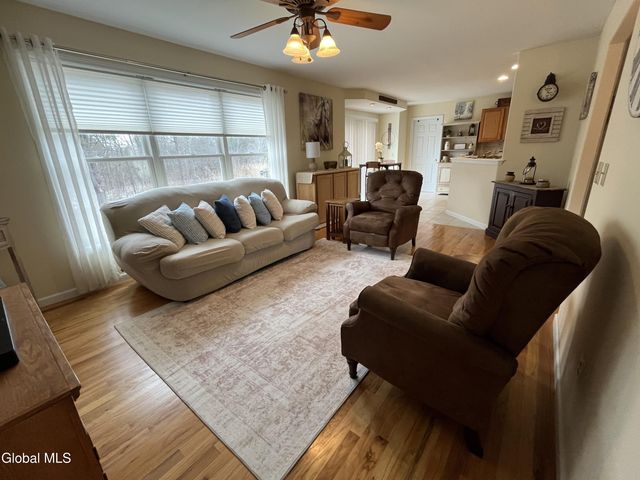 190 Droms Road, Glenville, NY 12302