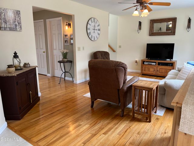 190 Droms Road, Glenville, NY 12302