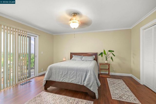 5530 Merritt Dr, Concord, CA 94521