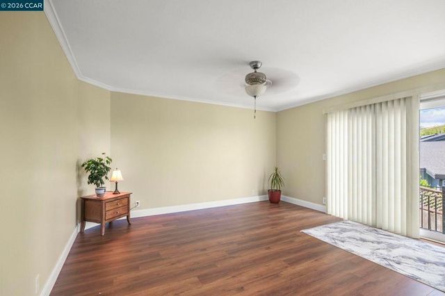 5530 Merritt Dr, Concord, CA 94521