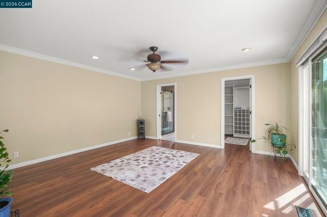 5530 Merritt Dr, Concord, CA 94521