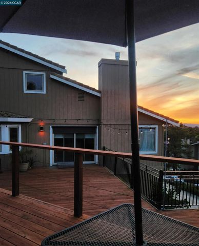 5530 Merritt Dr, Concord, CA 94521