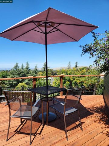 5530 Merritt Dr, Concord, CA 94521