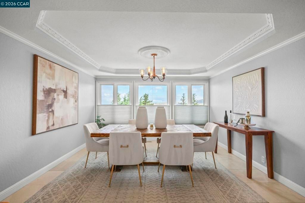Image 10 of property listing at 5530 Merritt Dr, Concord, CA 94521