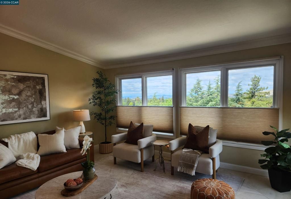 Image 15 of property listing at 5530 Merritt Dr, Concord, CA 94521