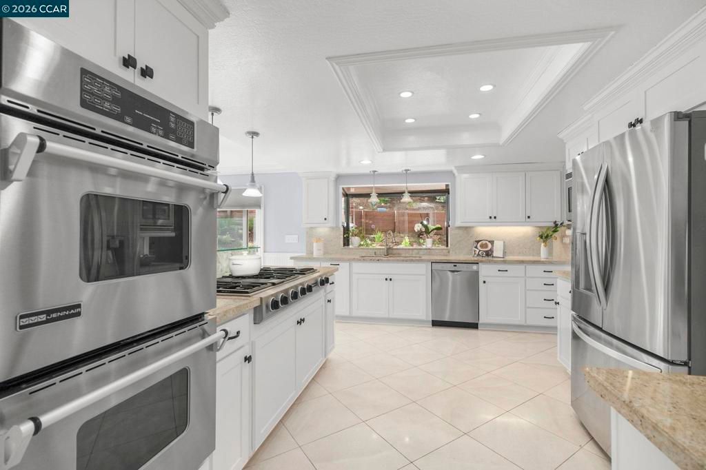 Image 24 of property listing at 5530 Merritt Dr, Concord, CA 94521
