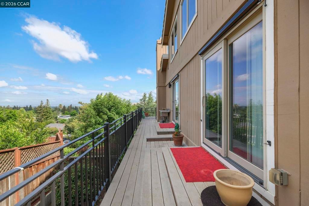 Image 42 of property listing at 5530 Merritt Dr, Concord, CA 94521